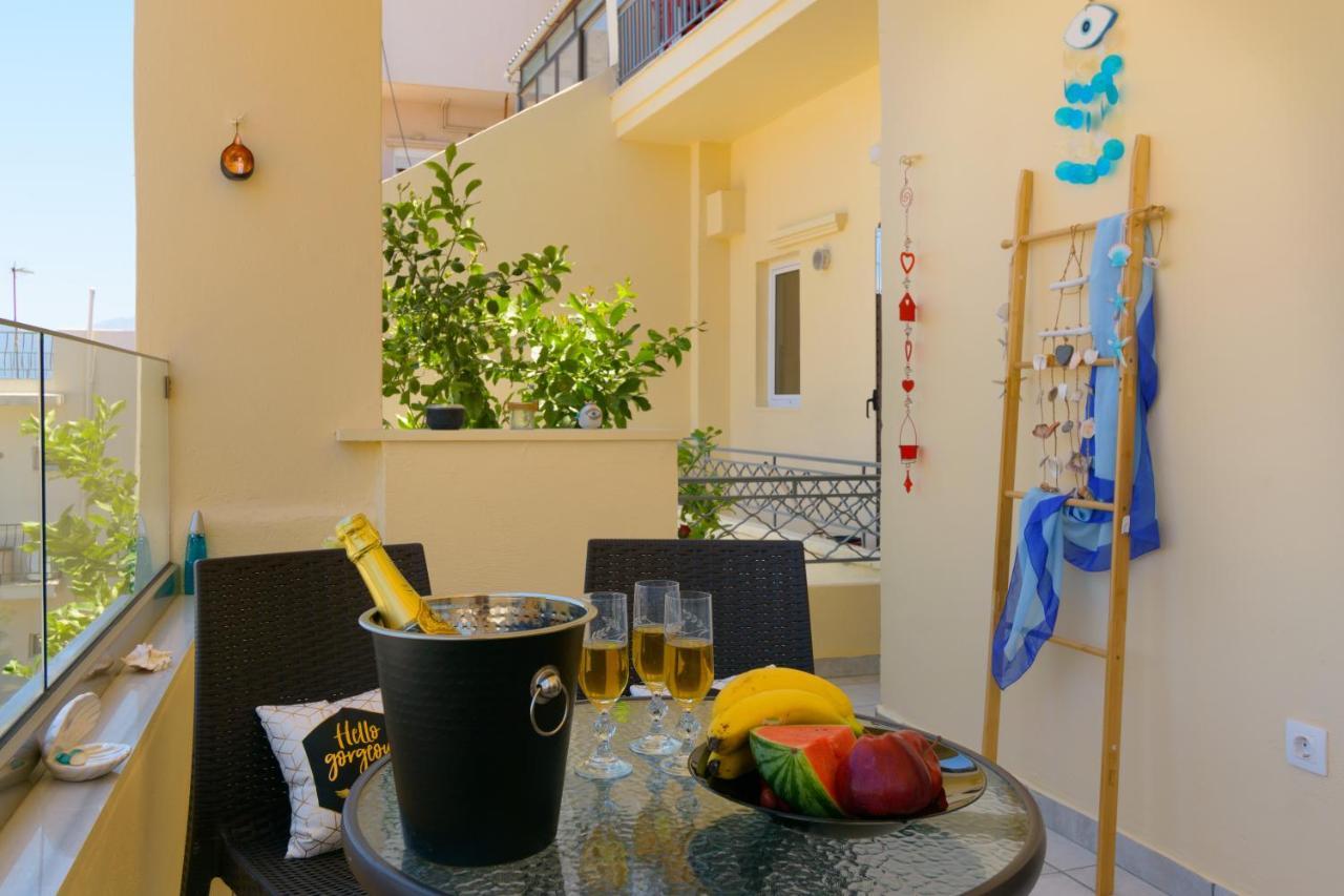 House For Families Near The Apartment