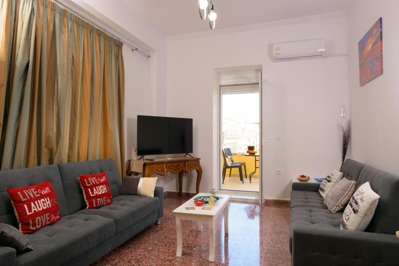 House For Families Near The Apartment